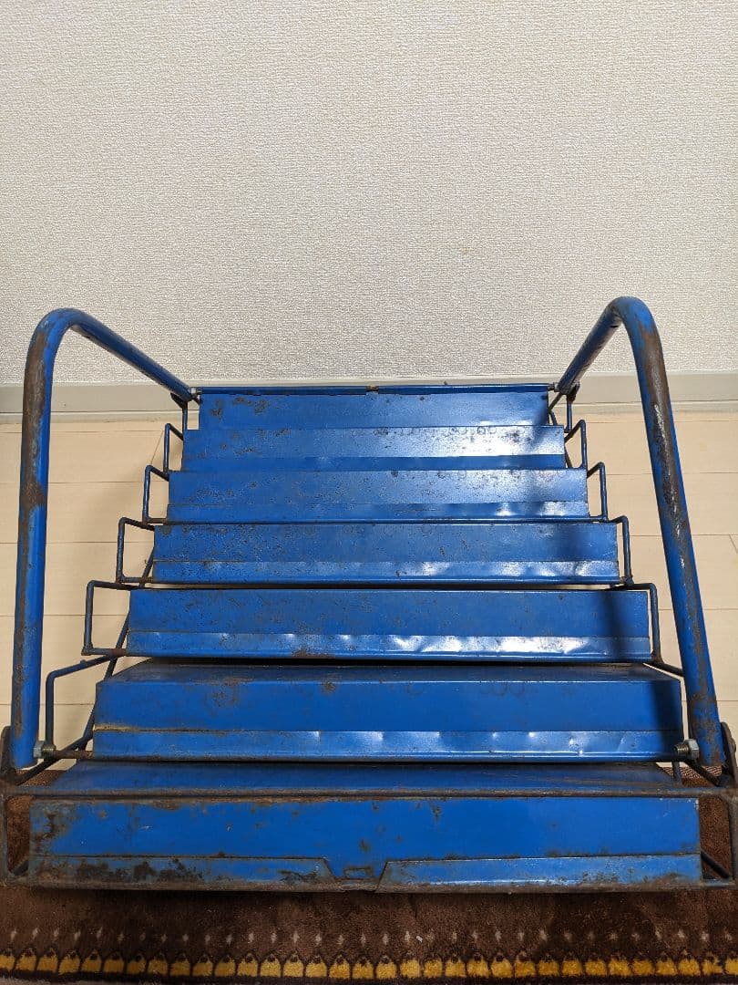 昭和レトロ ブックスタンド ブルー 昔、病院や床屋、喫茶店にありました