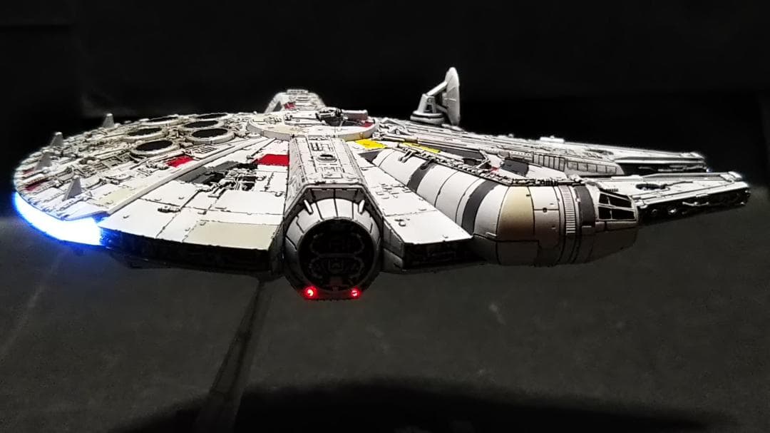 ミレニアムファルコン 電飾改修 完成品 ビークルモデル 全塗装 1/350