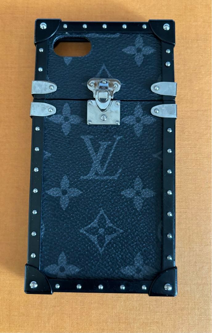 SK様 ルイヴィトン　iPhone SE2 iPhone8ケース