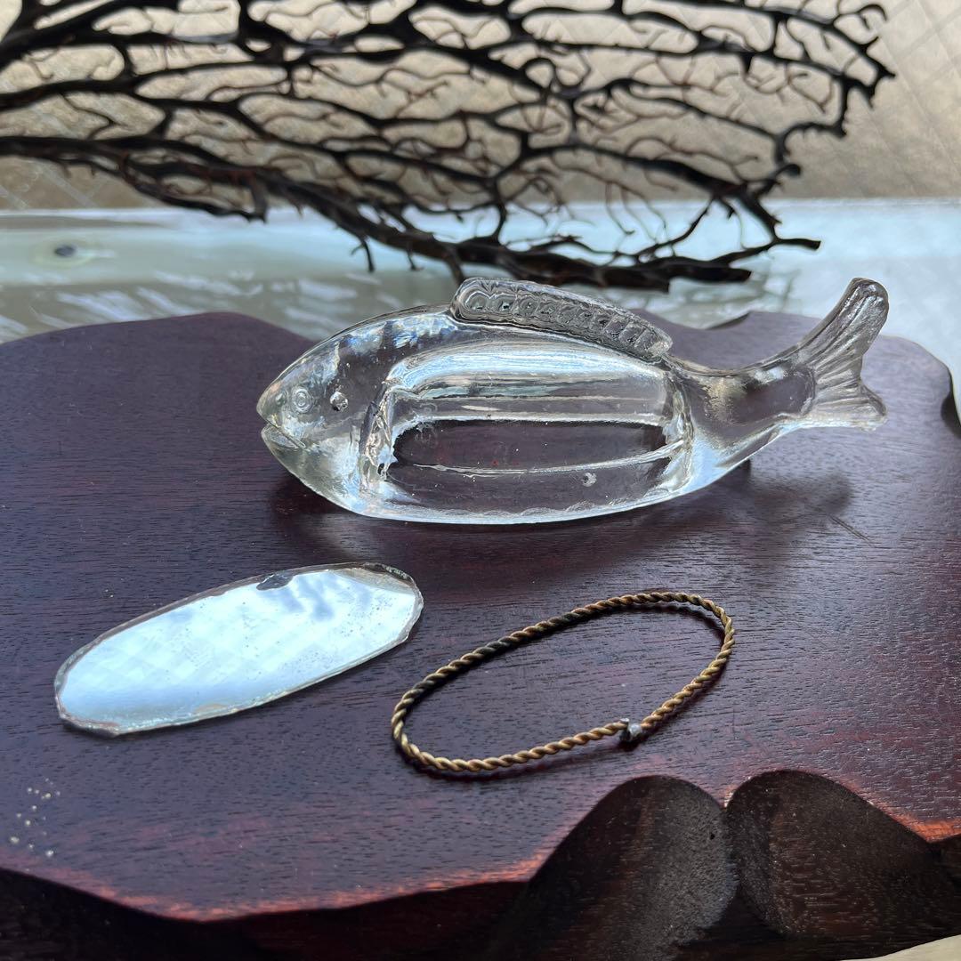 骨董 時代ガラス 珍品 魚型プレス 金平糖瓶？ 文鎮？ 用途不明 ウラン