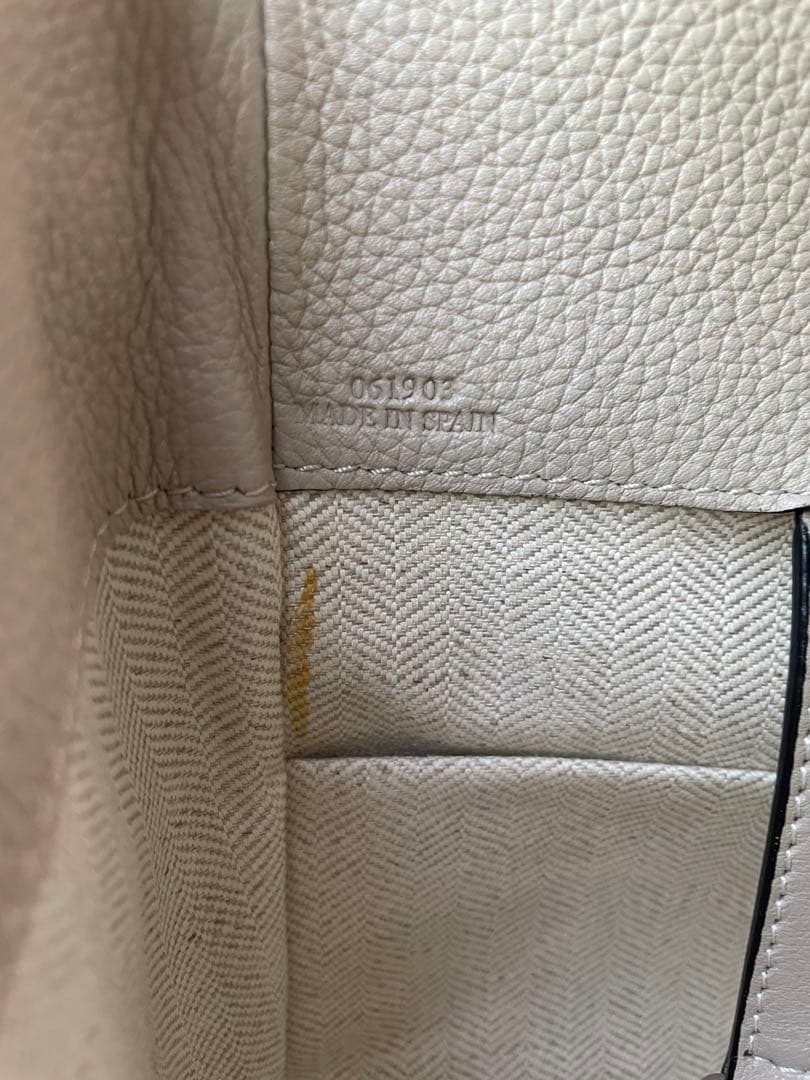 【期間限定値下げ中】LOEWEハンモックDWミディアムバッグ Light Oat