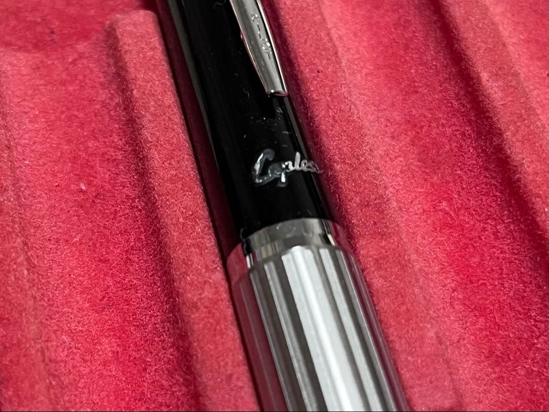 pilot キャップレス 白蝕刻 F