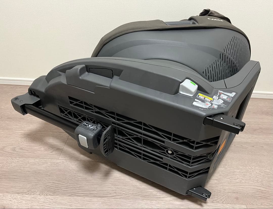 コンビ　チャイルドシート　インナー　エッグシート付き