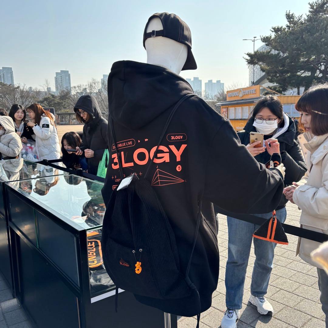 2026 CNBLUE ソウルコン '3LOGY ZIP-UP HOODIE①