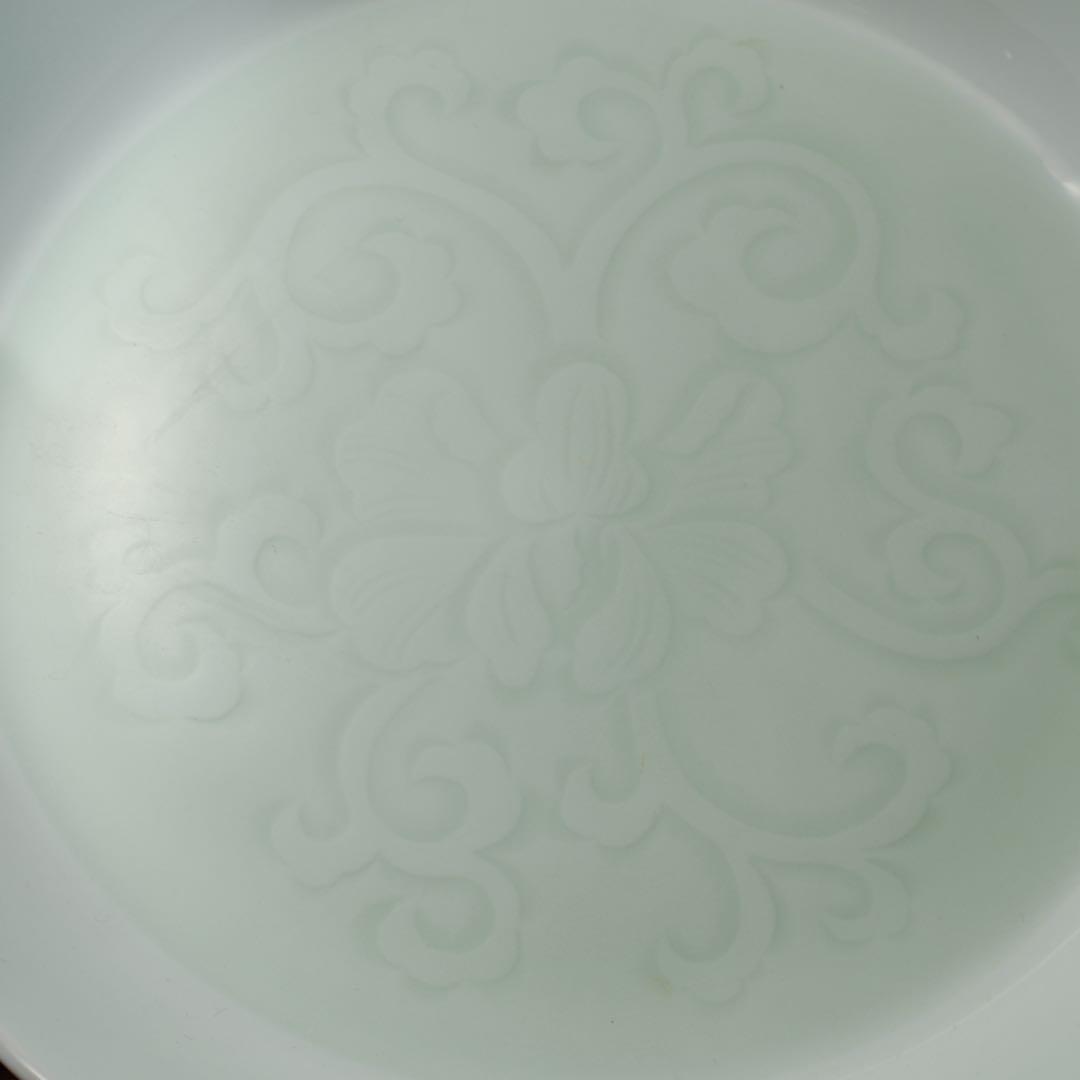 人間国宝　井上萬二　青白磁彫文鉢　共箱　R1491ダK2