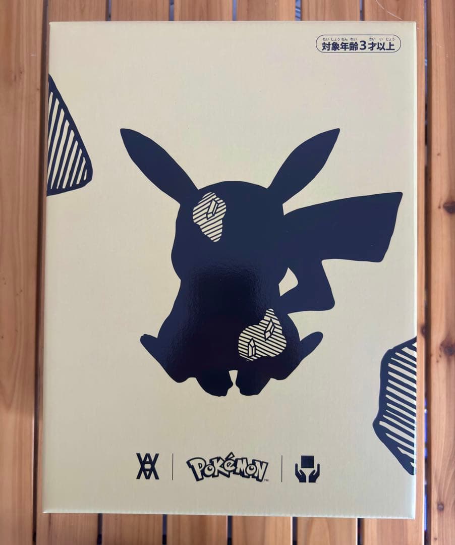 スモール Daniel Arsham×Pokemon plush Pikachu
