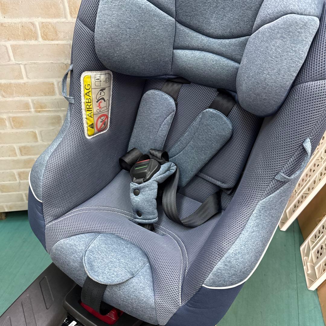 アップリカ　チャイルドシート クルリラ　isofix 回転式