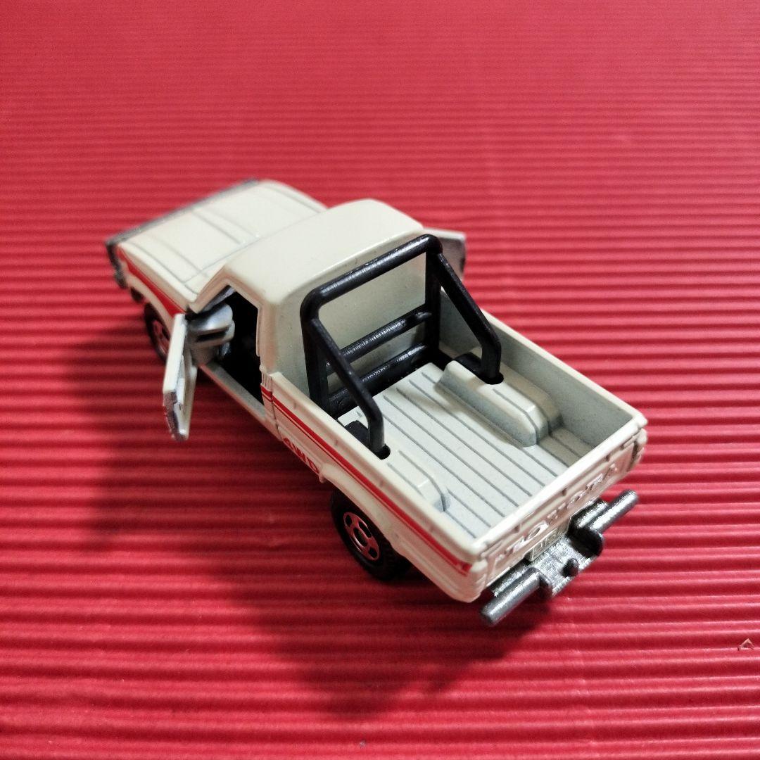 トミカ『トヨタ ハイラックス4WD』未開封品