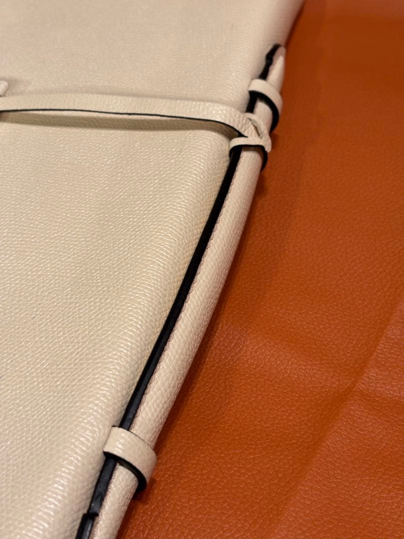 ヴァレクストラ バレクストラ Valextra ブリーフケース ホワイト