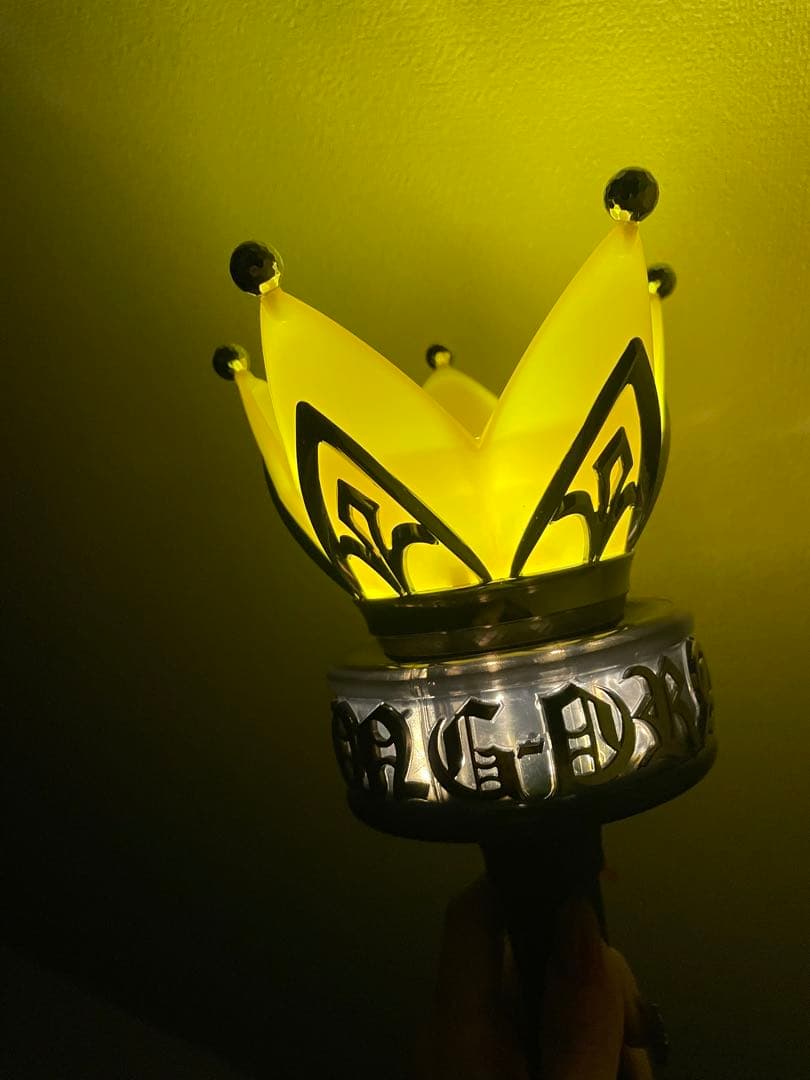 G-DRAGONライトリング.ペンライトver4.10th.金テープ+おまけ - メルカリ