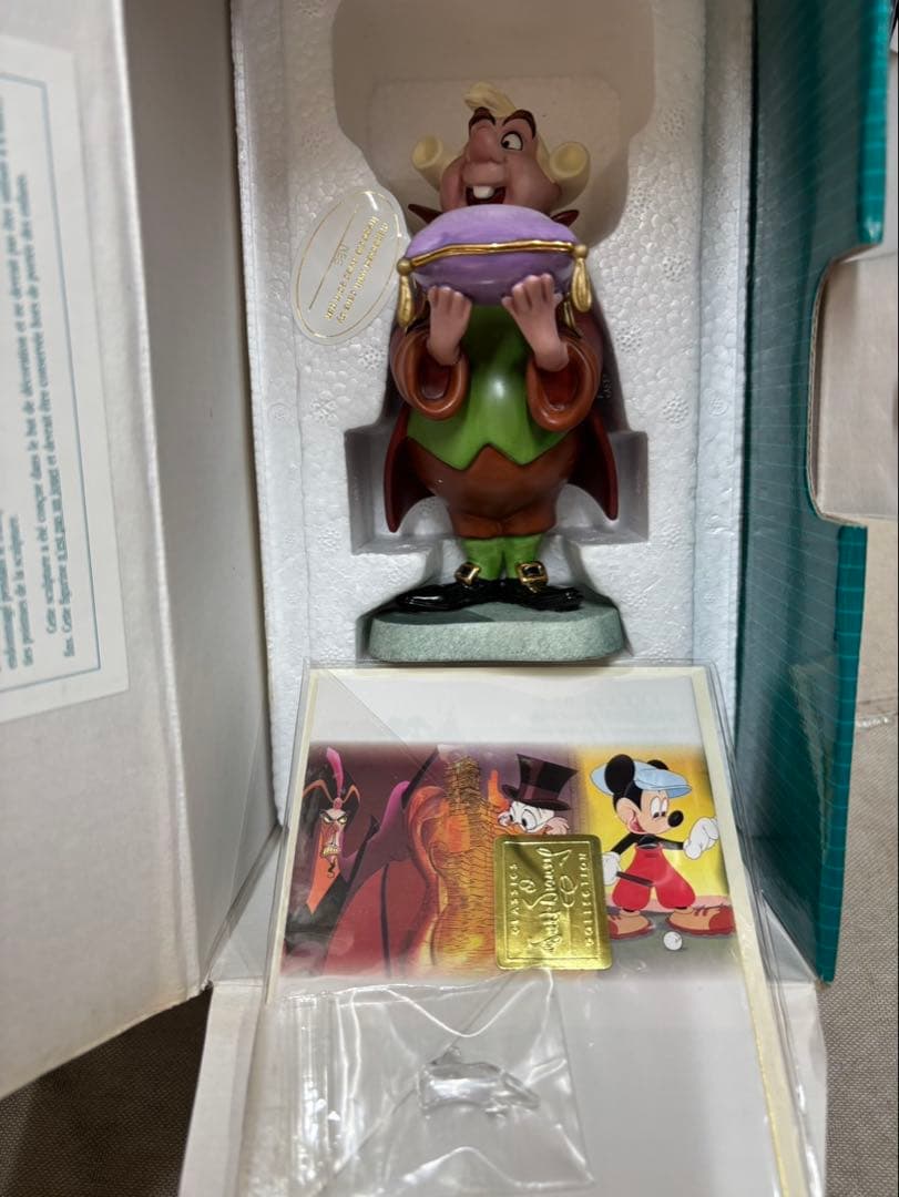 ディズニーwDCC フットマン