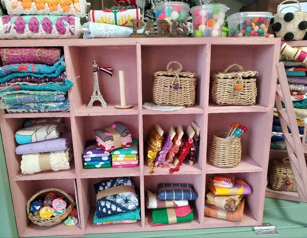 有名国際展作家「ポルトガルの小広場」風景/アクリル/油彩/小原雅夫