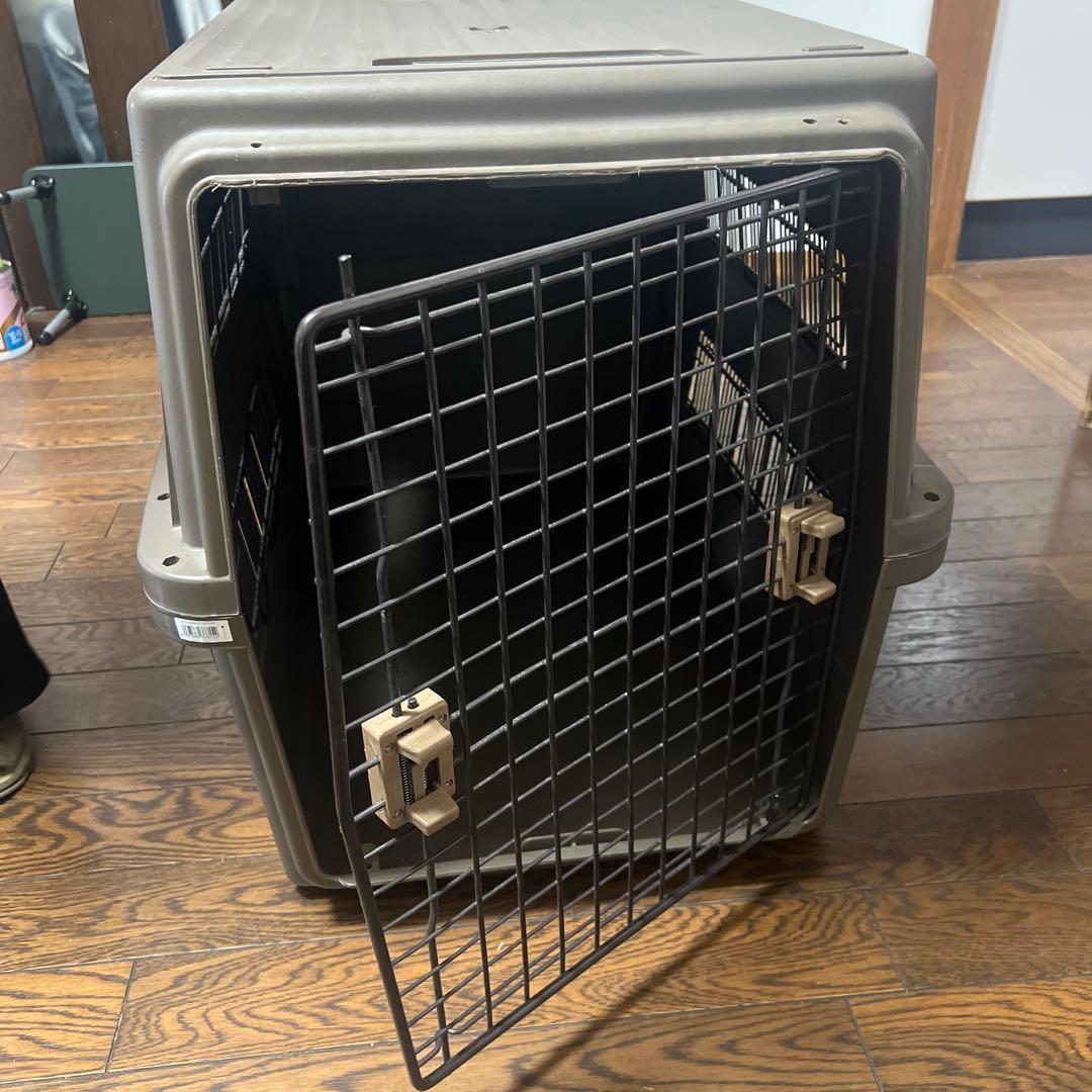 大型犬用プラスチック犬ケージ グレー 楽天市場】頑丈な大型犬・中型犬 ケージ 横幅110cm 奥行72cm 高さ98cm
