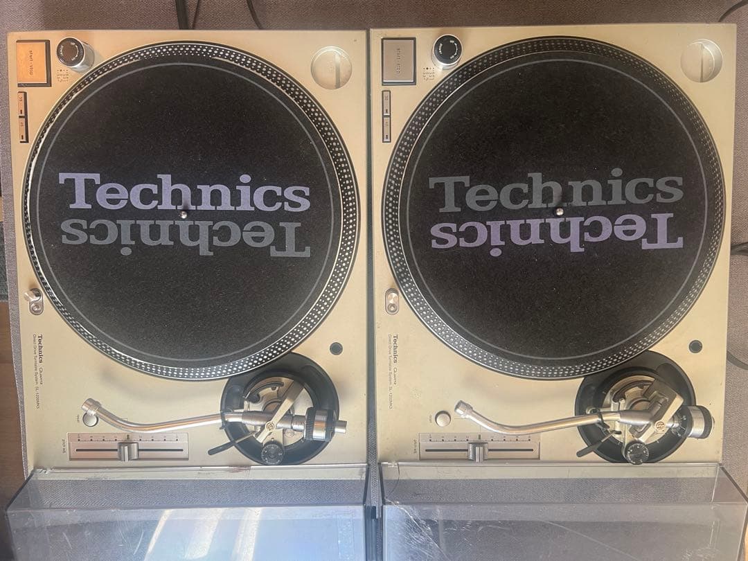 Technics SL-1200 mk5ターンテーブル シルバー×2台セット Technics SL-1200 mk5ターンテーブル シルバー×2台セット Technics SL