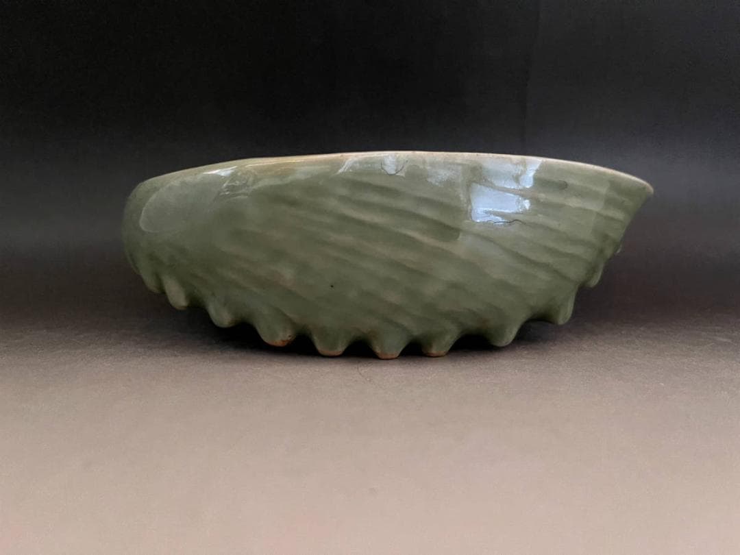 菓子器□古い青磁 鮑型 菓子鉢 飾り鉢 あわび 貝型 時代物 骨董