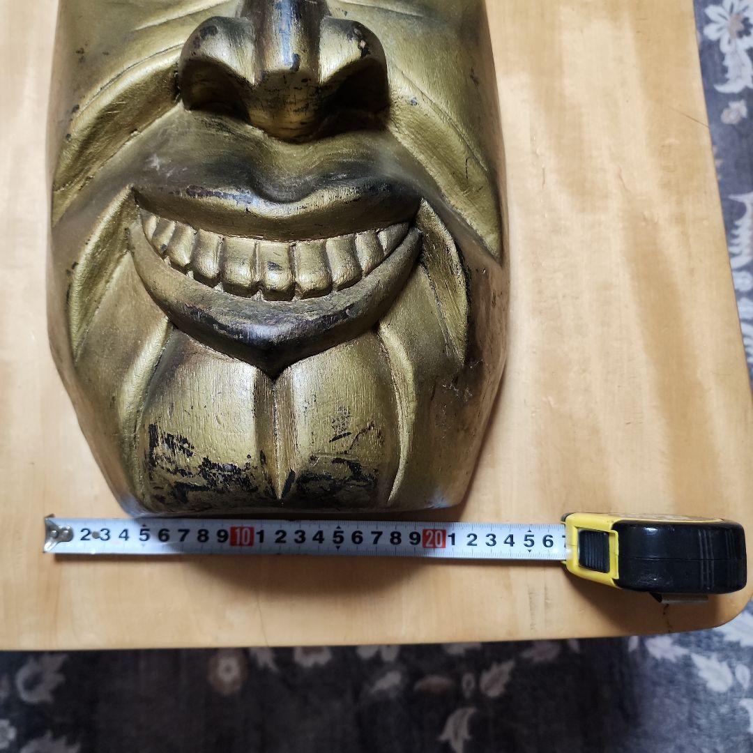 金色の木製彫刻マスク - メルカリ