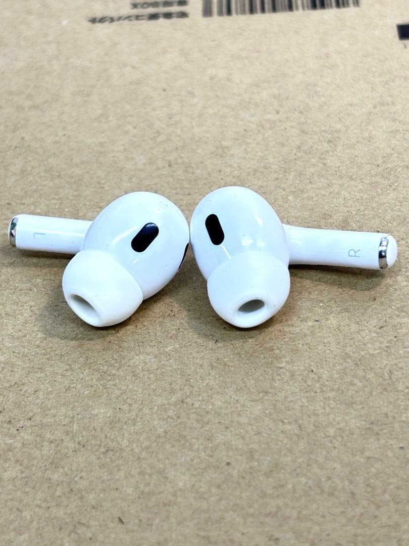 18935 AirPods Pro (第2世代) A2698/2699/2700
