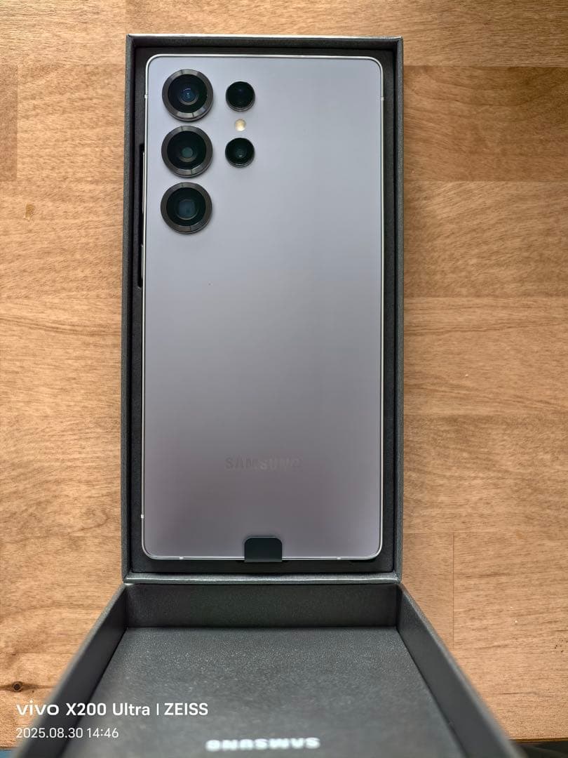 iPhone 15 256GB ブラック SIMフリー 箱/ケーブル付き iPhone 15 PRO