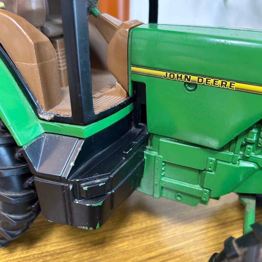 ジョンディア JOHN DEERE 8300 トラクター ミニカー 稀少
