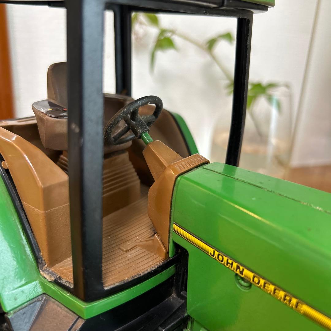 ジョンディア JOHN DEERE 8300 トラクター ミニカー 稀少