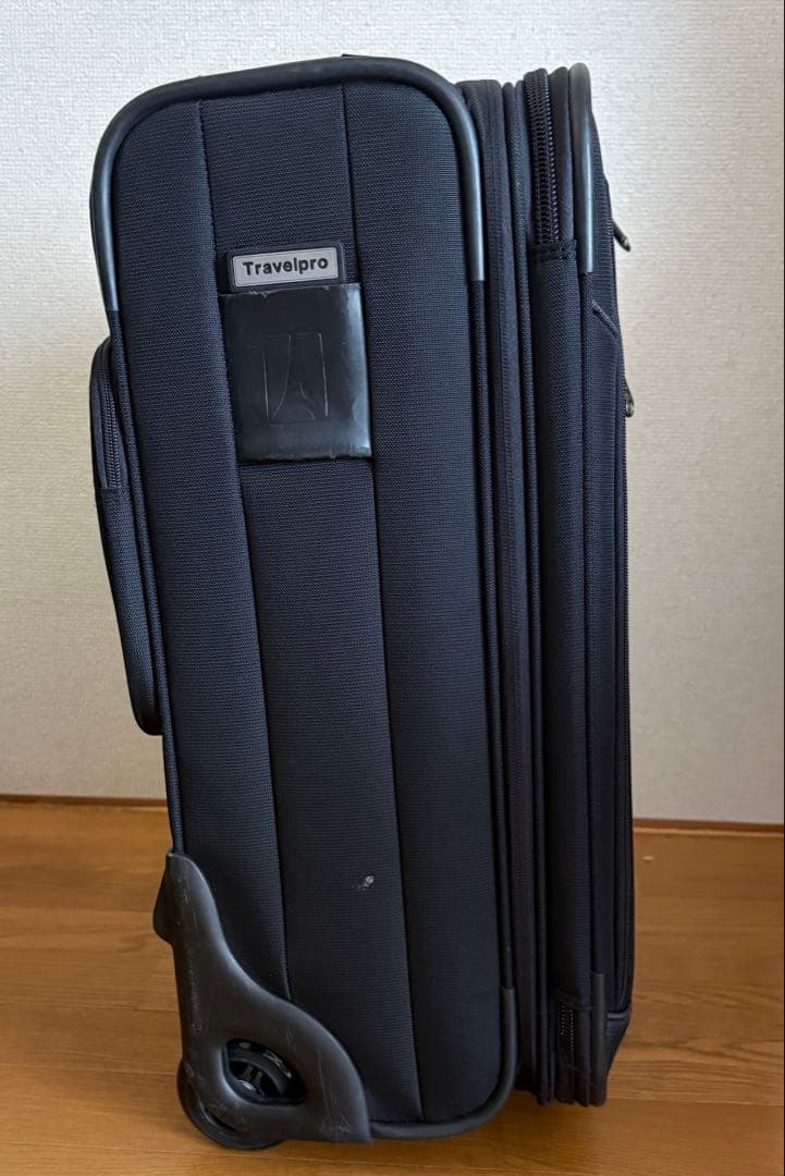 古い割に使用感少なめ）Travelpro Crew7 機内持込 20x14x9