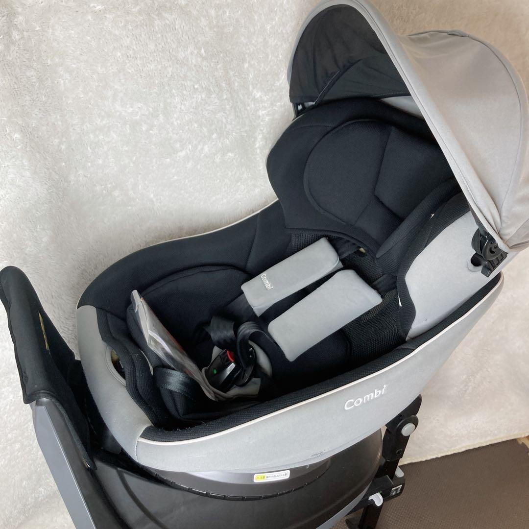 Combi コンビクルムーヴスマート Light ISOFIX チャイルドシート