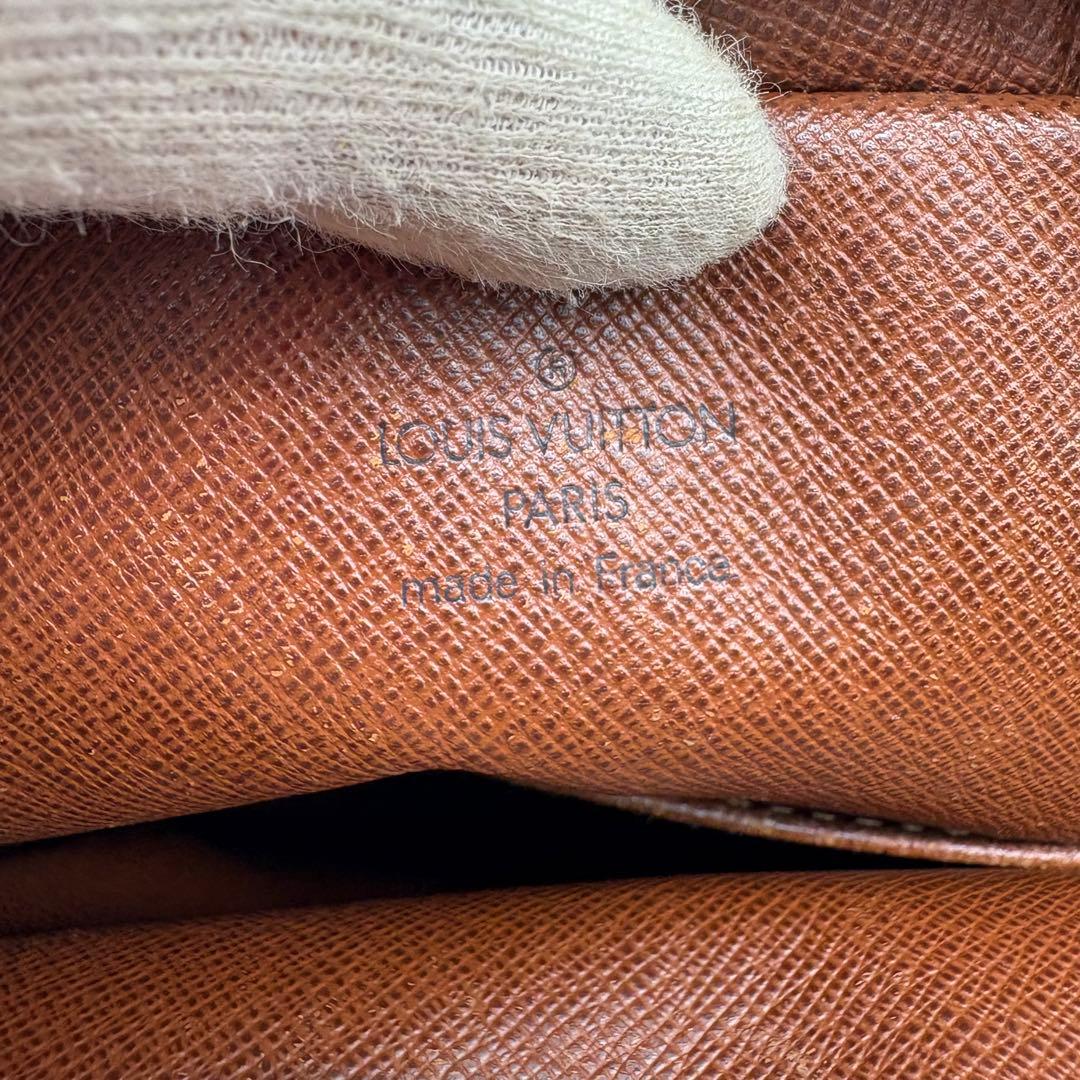 VUITTON ショルダーバック　ダヌーブ　斜め掛け　PVC レザー