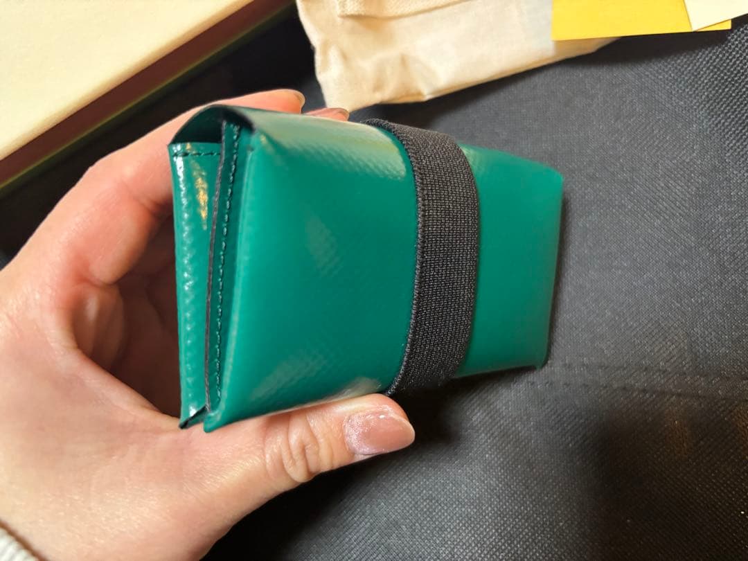 MARNI 三つ折り財布 グリーン　ケース