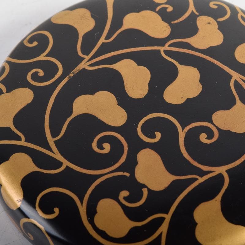 茶道具　黒漆塗　金彩蒔絵　草文　香合　時代箱付　V　8276