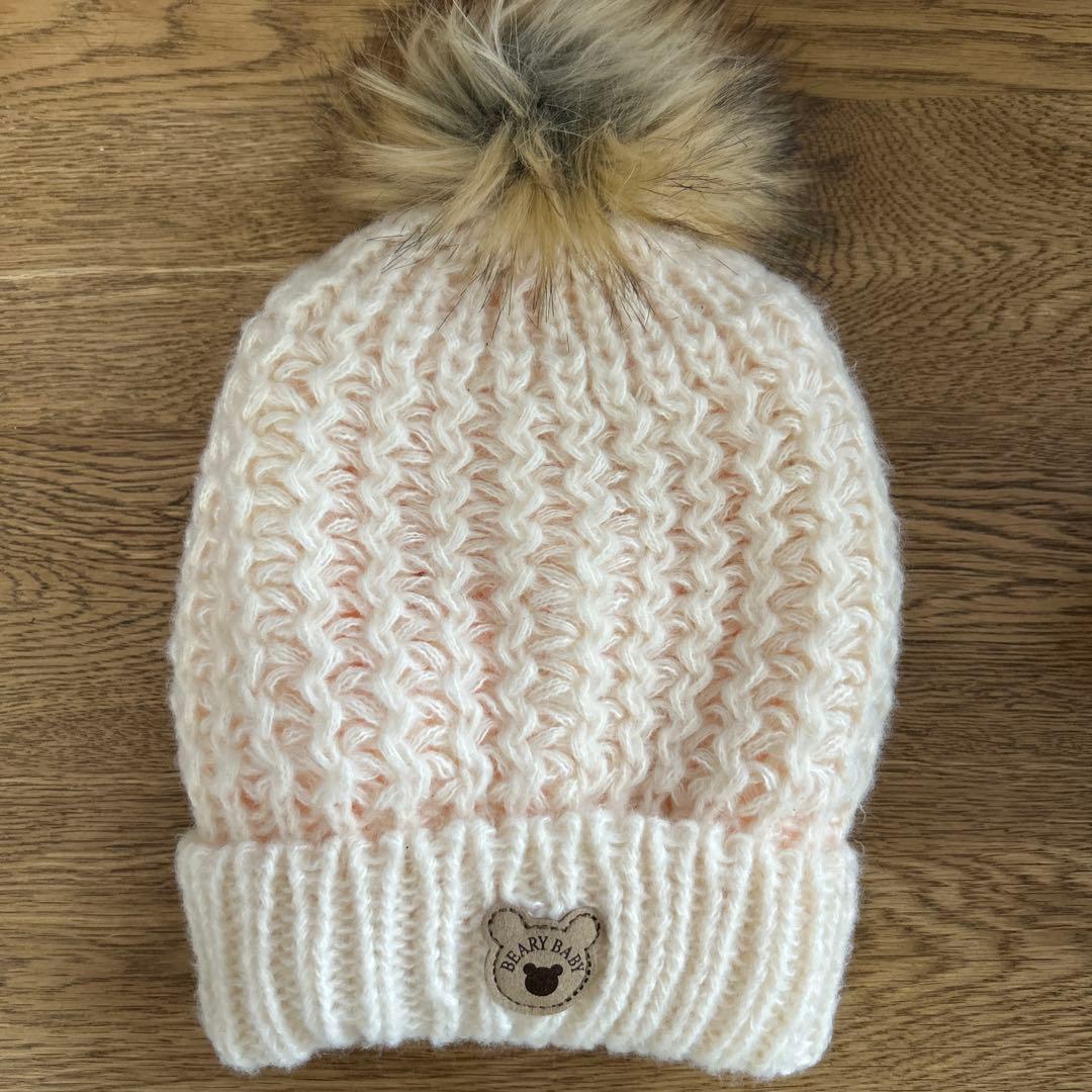 ベビー用ポンポン付きニット帽 クリーム色 - メルカリ