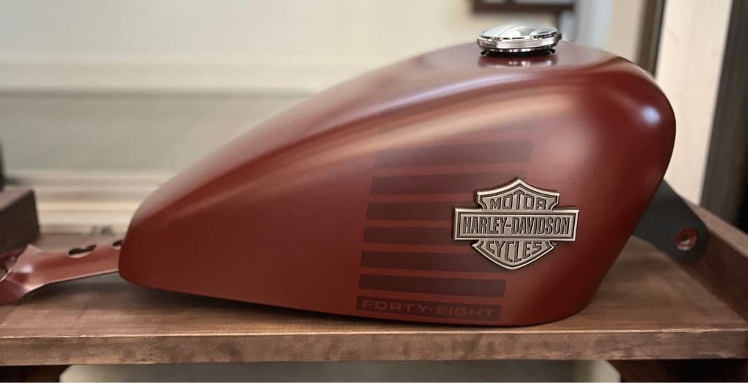 スポーツスター純正タンク フォーティーエイト XL1200xハーレー