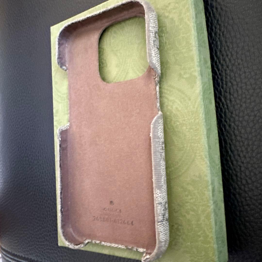 GUCCI グッチ iPhone15proケース GG スプリーム 付属品あり