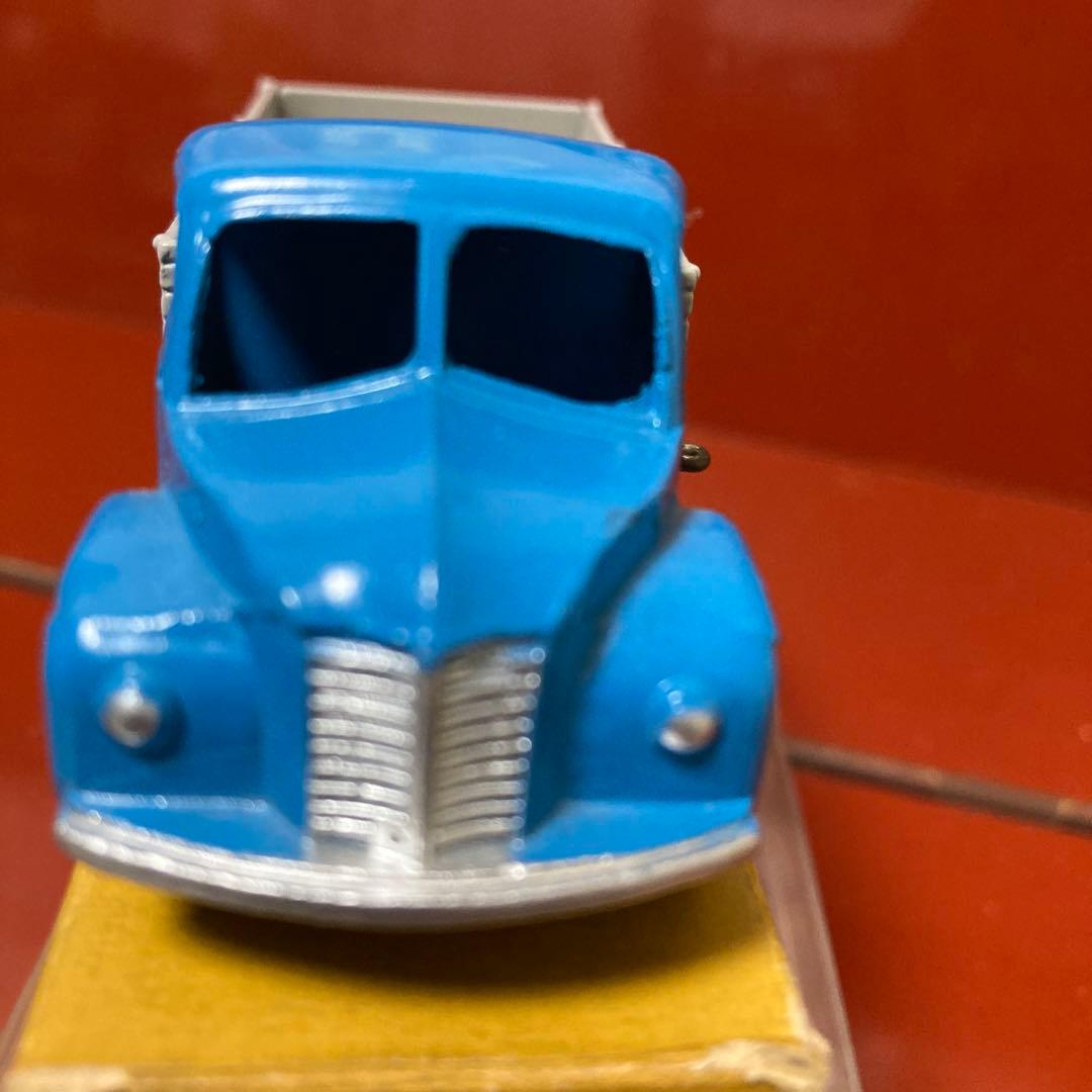 Dinky Toys 414 青いリアティッピングワゴン