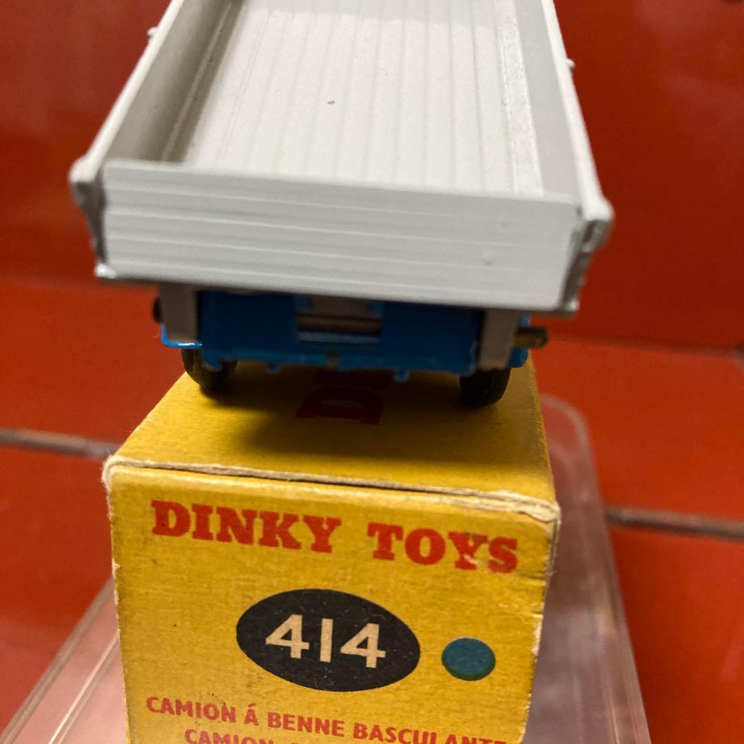 Dinky Toys 414 青いリアティッピングワゴン