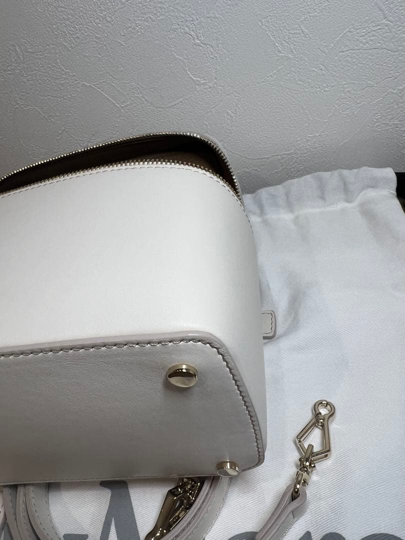 SALEMaxMara ホワイト ショルダーバッグバニティ