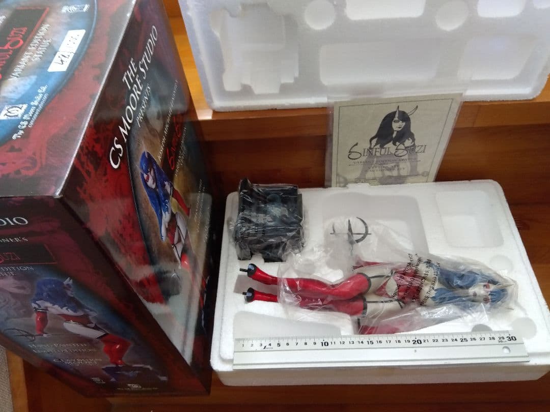 ●シンフルスージー スタチュー ジョセフマイケル ムーア アメコミ フィギュア