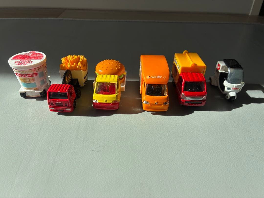 トミカ　全130台(限定モデルあり)