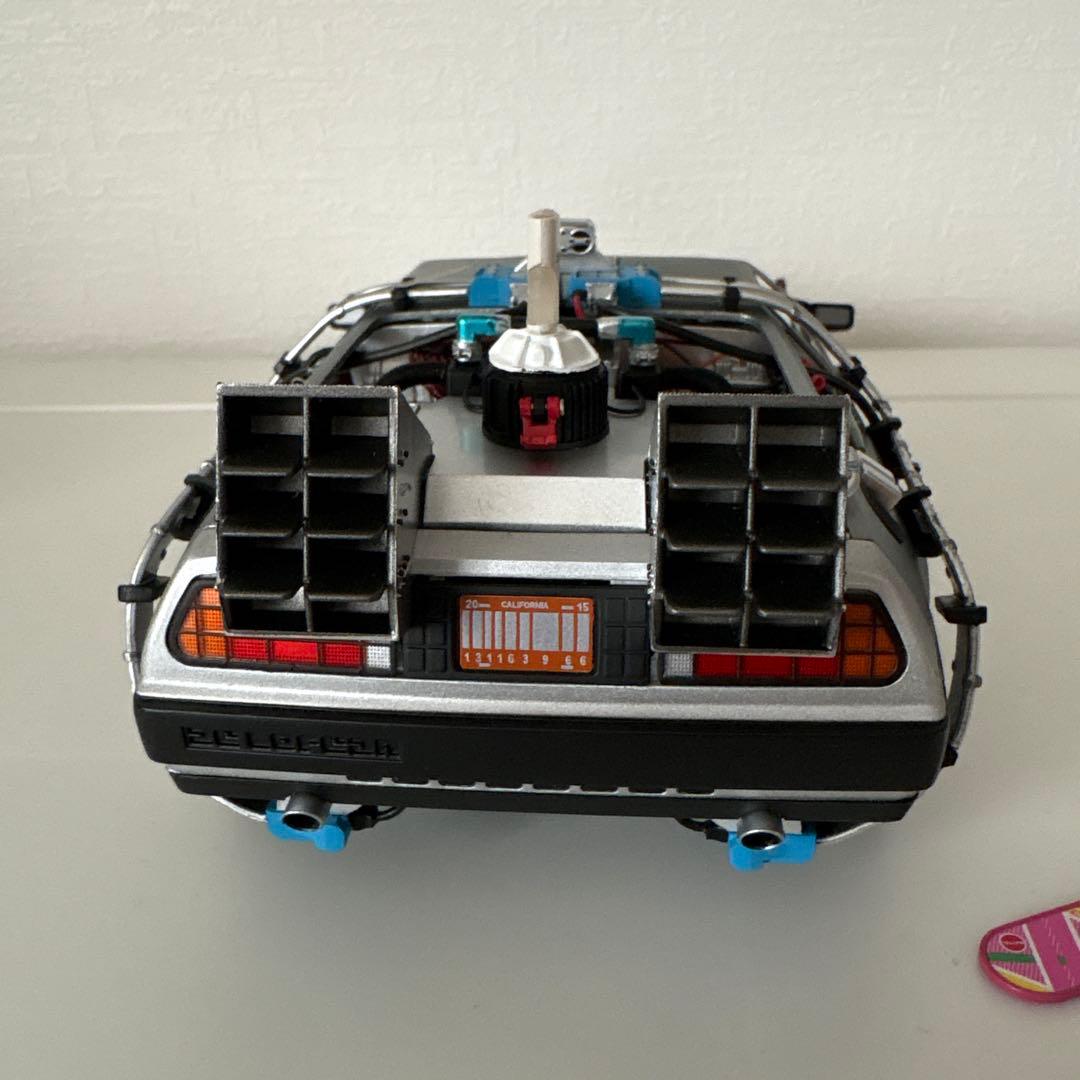 デロリアン　フィギュア　金属製　即発送