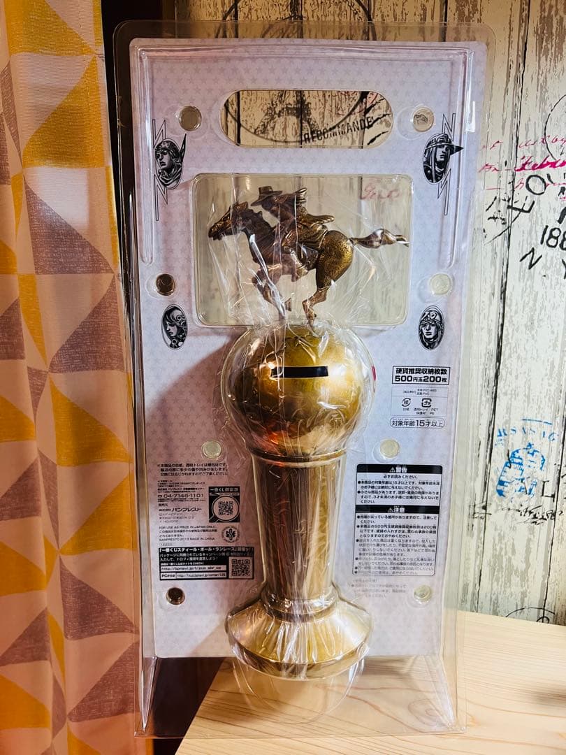 ジョジョ 一番くじ スティール・ボール・ラン A賞 優勝トロフィー型