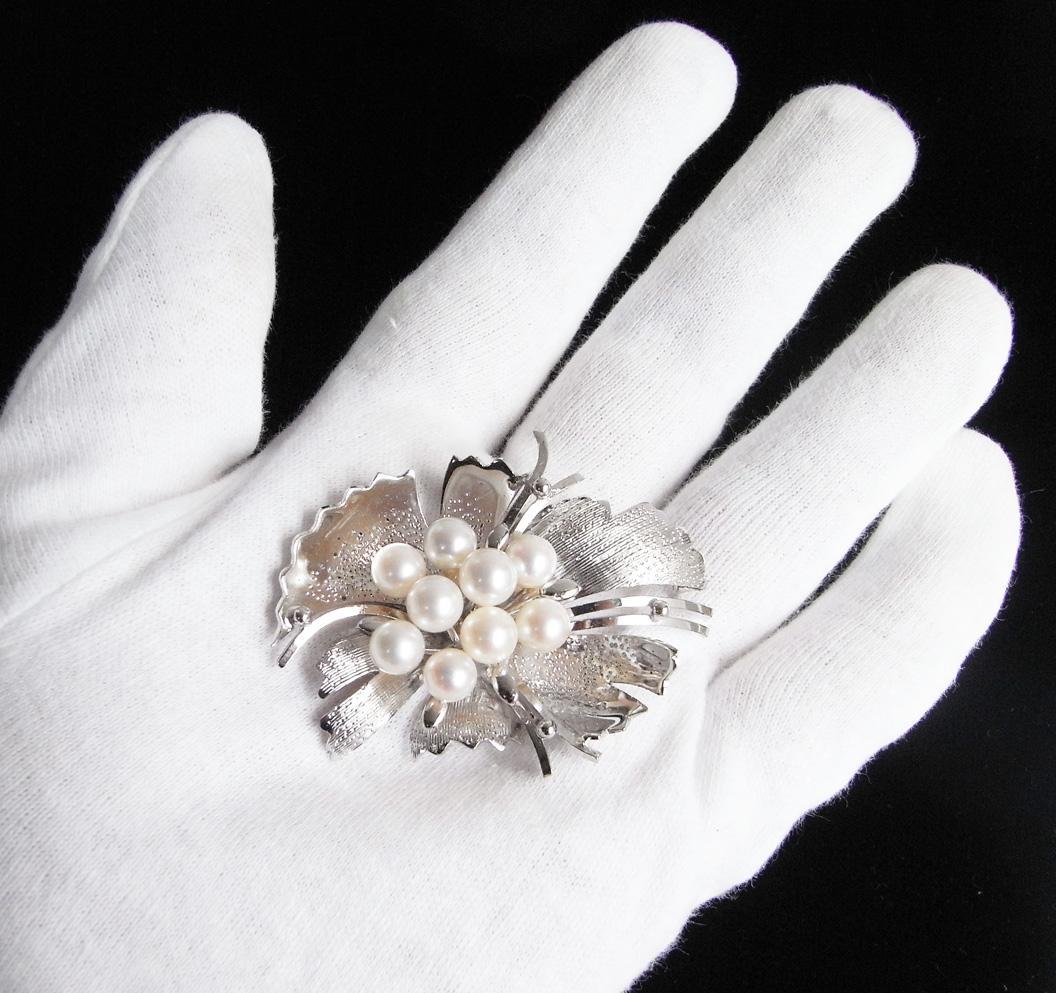 ☆925シルバー(銀製)☆本真珠ブローチ（アコヤ真珠) 9粒・兼 帯留め☆新品