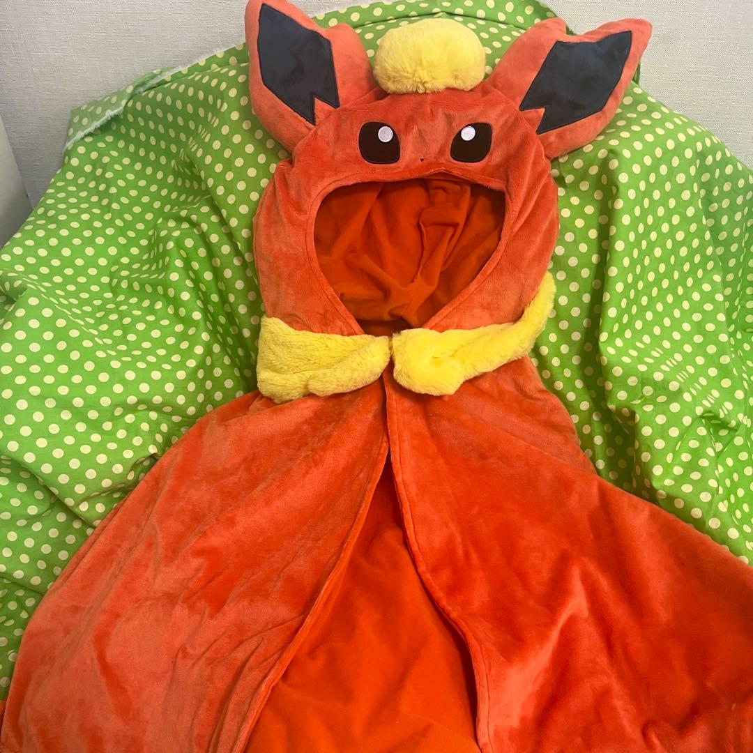 ポケットモンスターポケモンセンター限定フードポンチョブースター