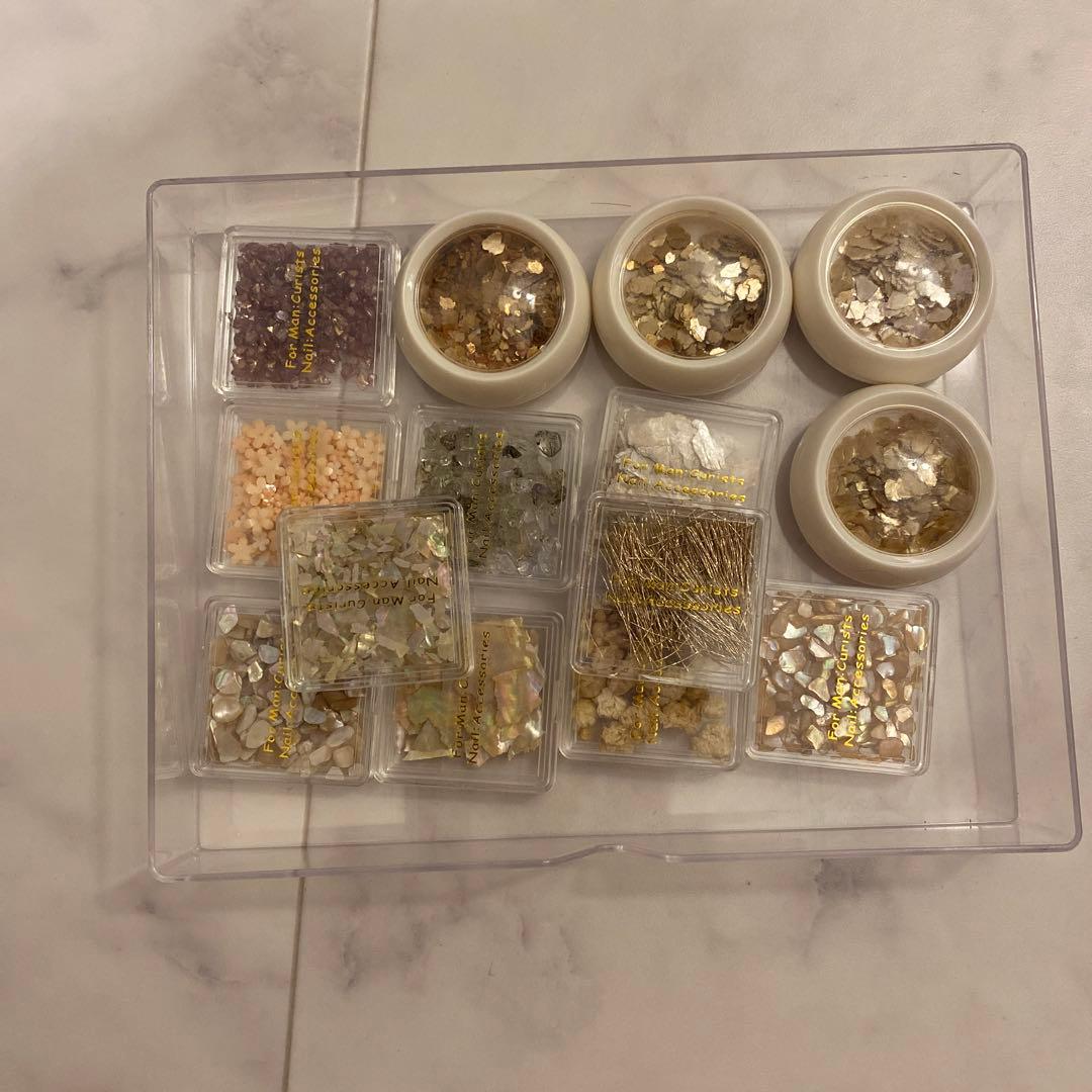 ジェルネイル 引退品 容量多 パーツ多数 ネイルポリッシュ ネイル