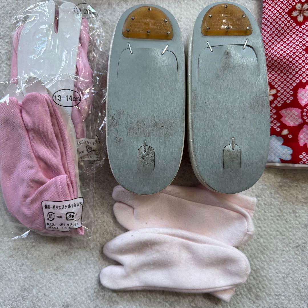 七五三 花ひめ　赤とピンク花柄　三歳　着物　箱付きです