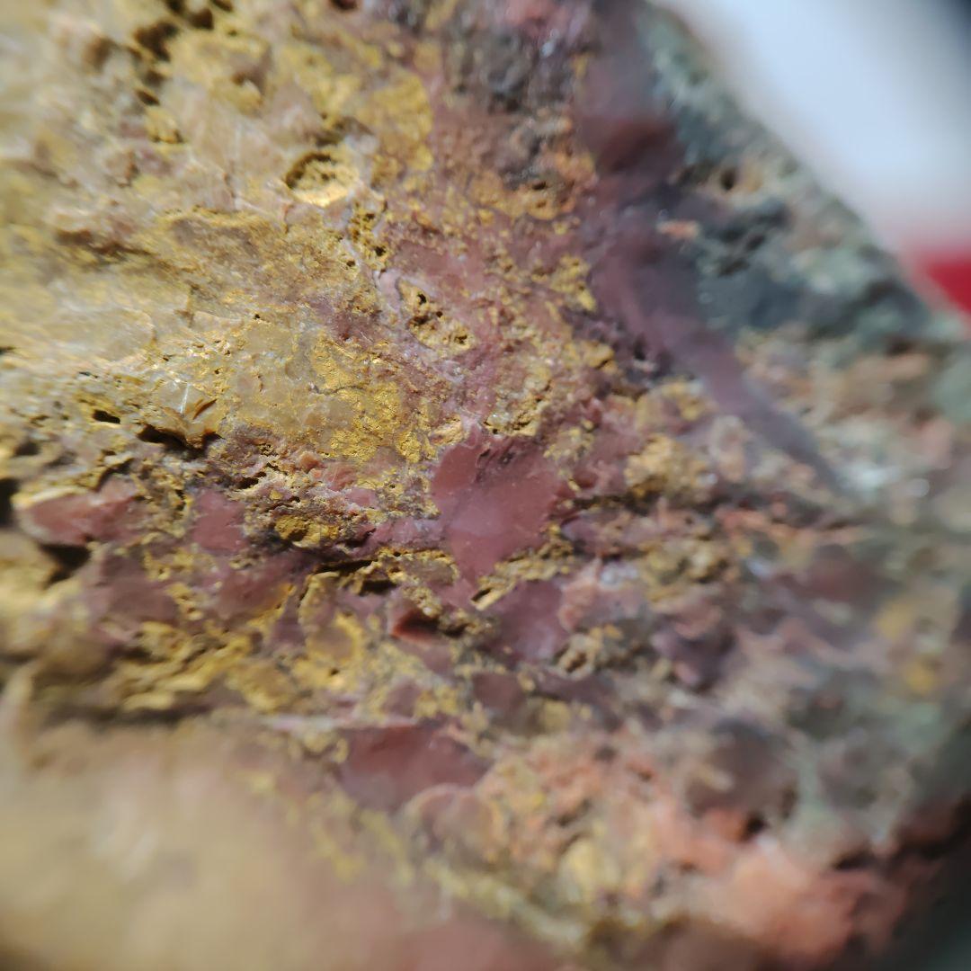 多彩な色の自然石（津軽錦石）原石、管理No．71238