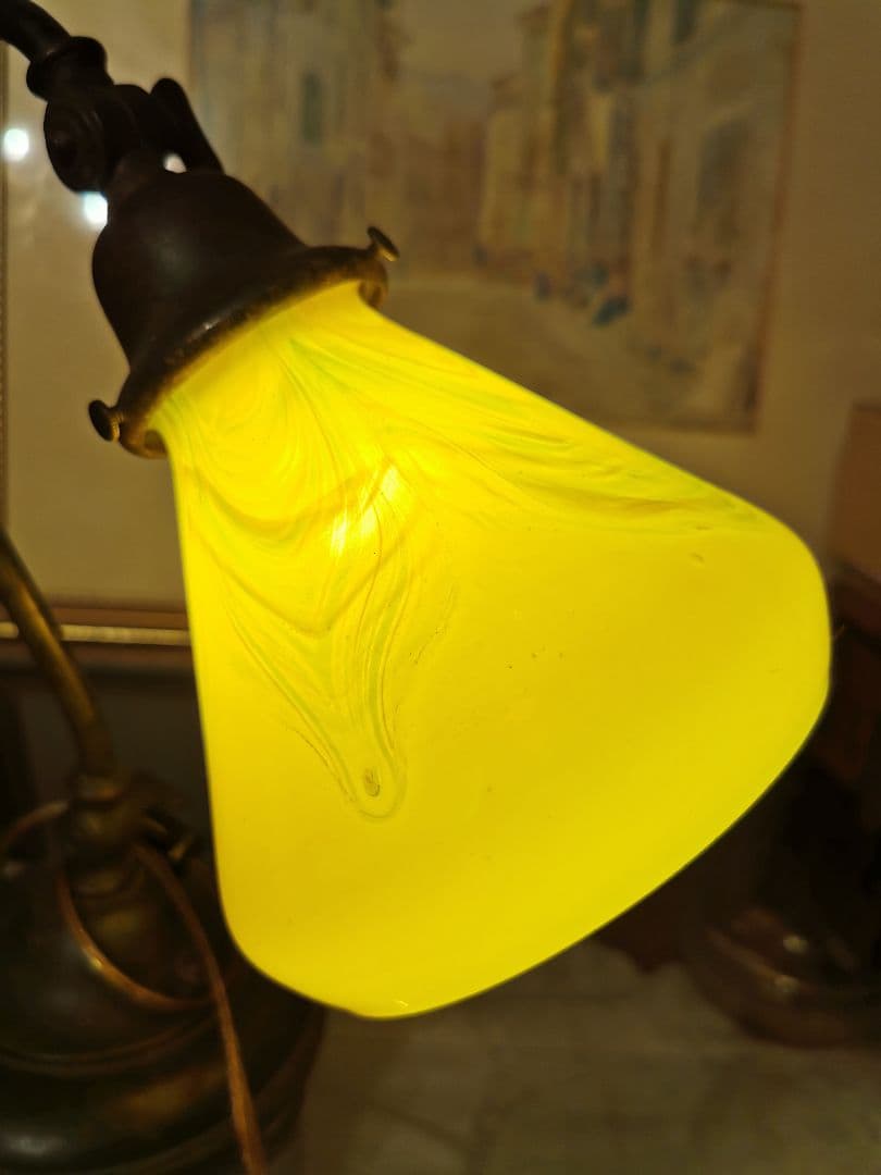 アンティーク 玉虫色イエロー&翠&乳白&桜 ファブリル系ガラス ランプ