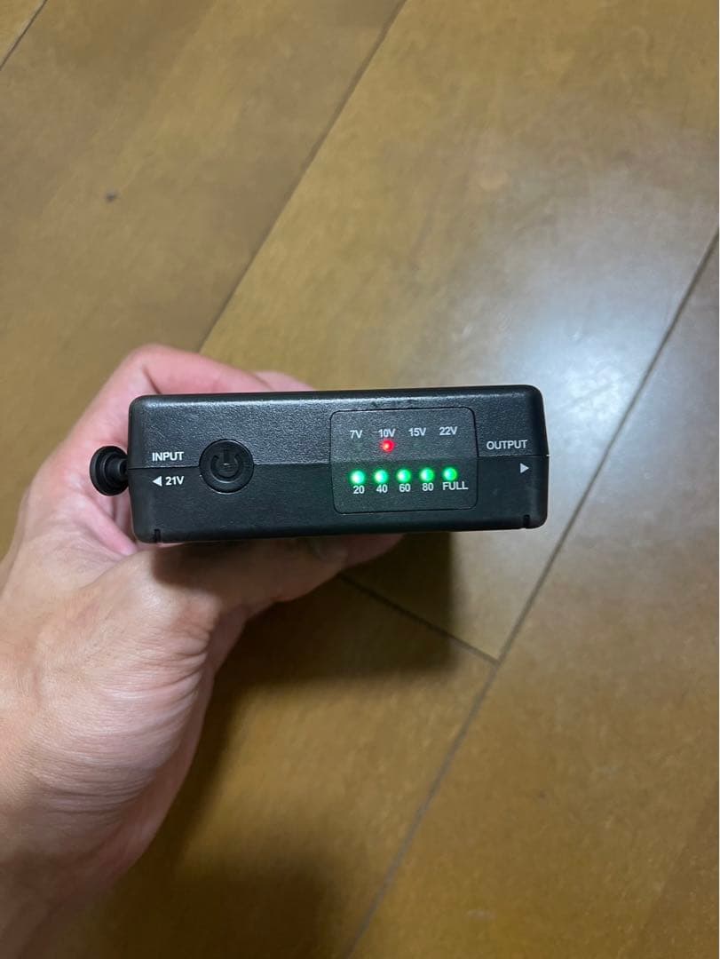 バートルエアークラフト　充電器　22V