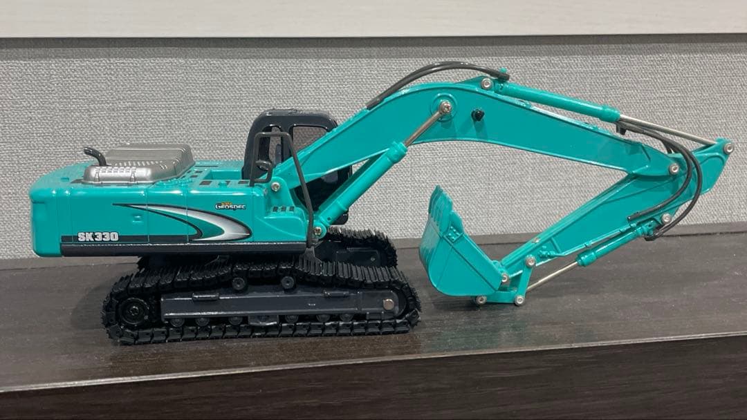 京商　1/43 UD Quon GW 6×4 重機運搬用セミトレーラ　おまけ付