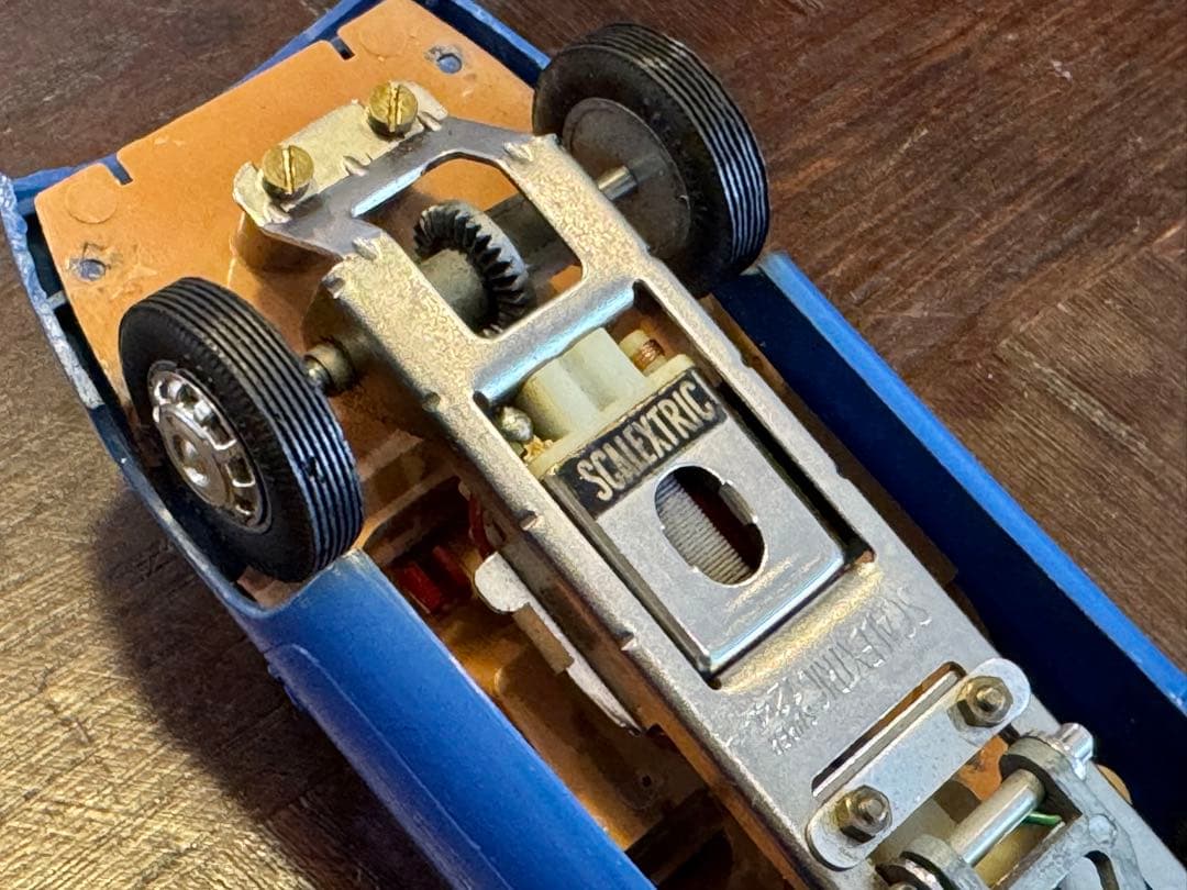 a*h様 1/24 scalextric スケーレックス アルファTZ スロット