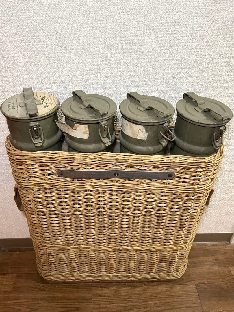 スイス軍 グレネードケース バスケット　軍放出品　弾薬入れ　ミリタリー　軍物