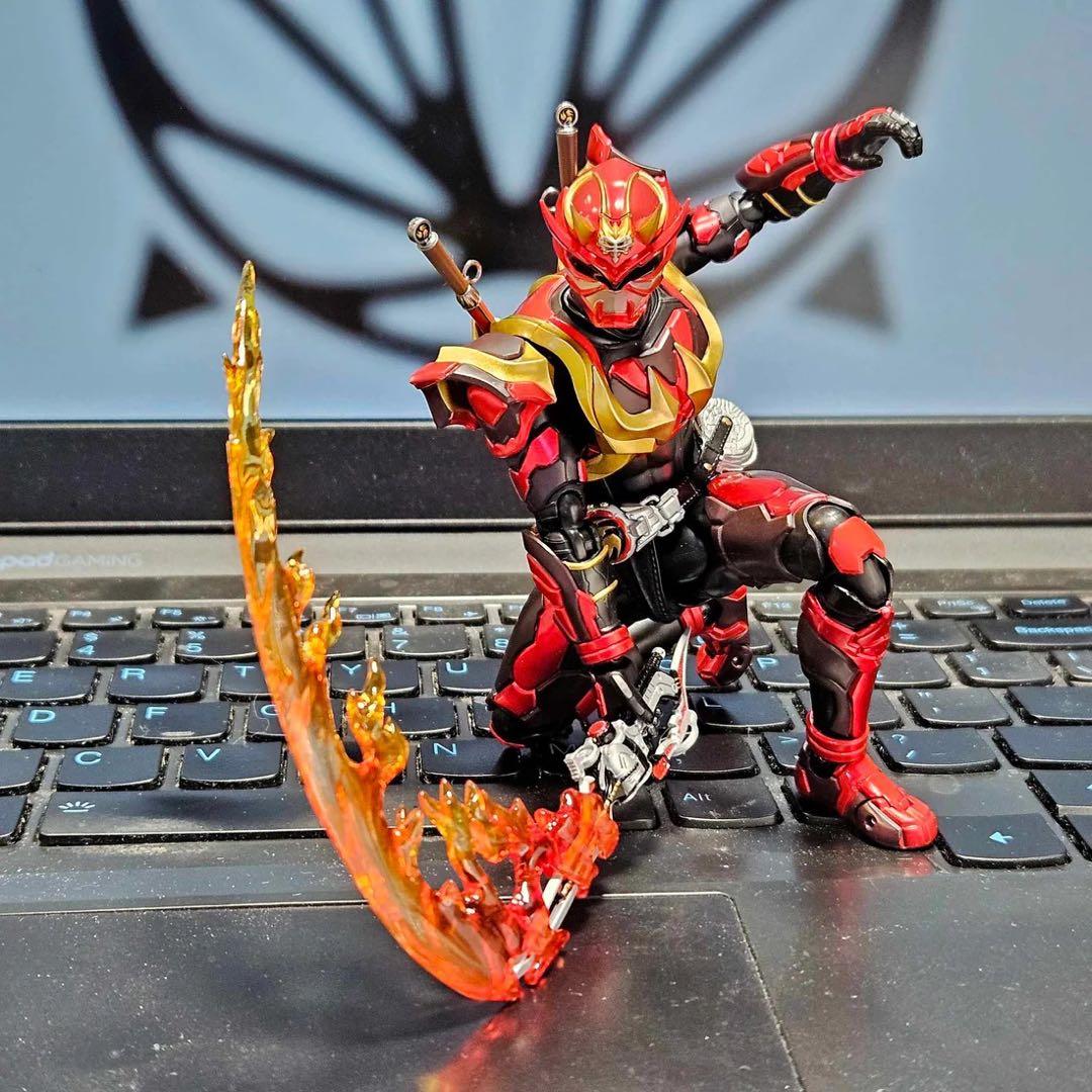 真骨彫製法　仮面ライダー装甲響鬼　用　手首、エフェクトパーツセット　アームド響鬼